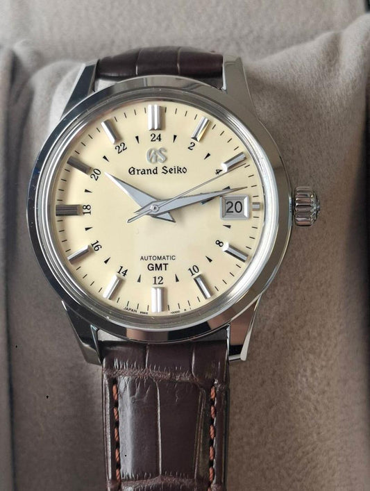 Grand Seiko Elegance Collection SBGM221