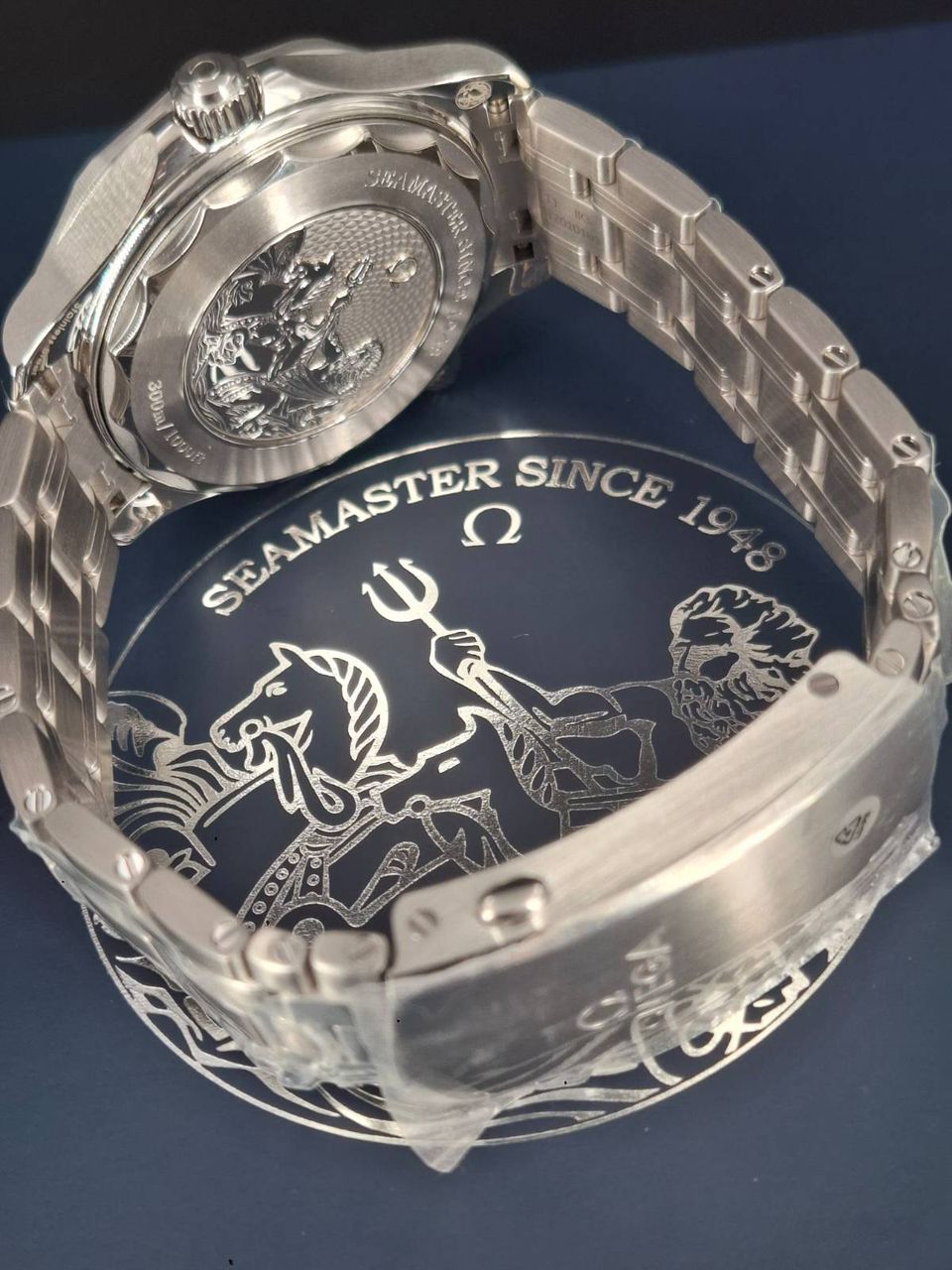 Omega Blue Seamaster Diver 210.30.42.20.03.003