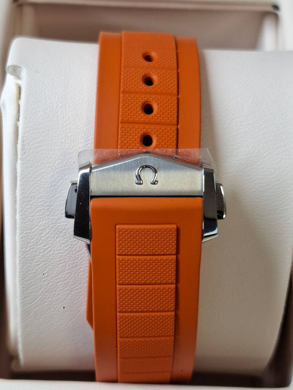 Omega Seamaster Planet Ocean 600 m 217.32.42.21.01.004